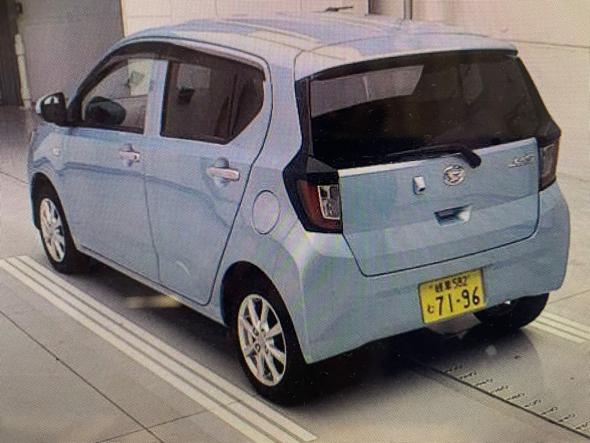 
								Daihatsu Mira e.s full									