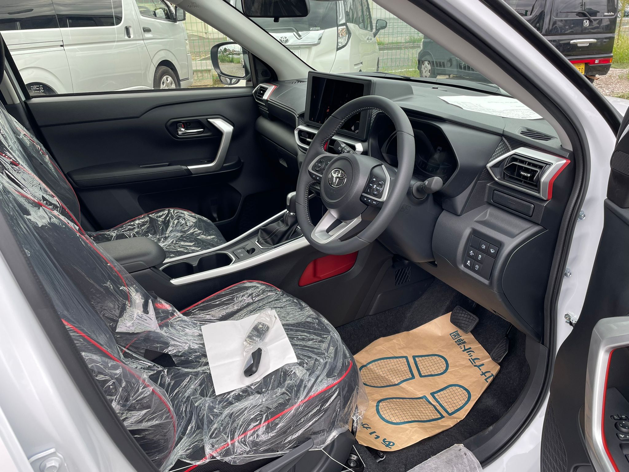 
								Toyota Raize Z full									