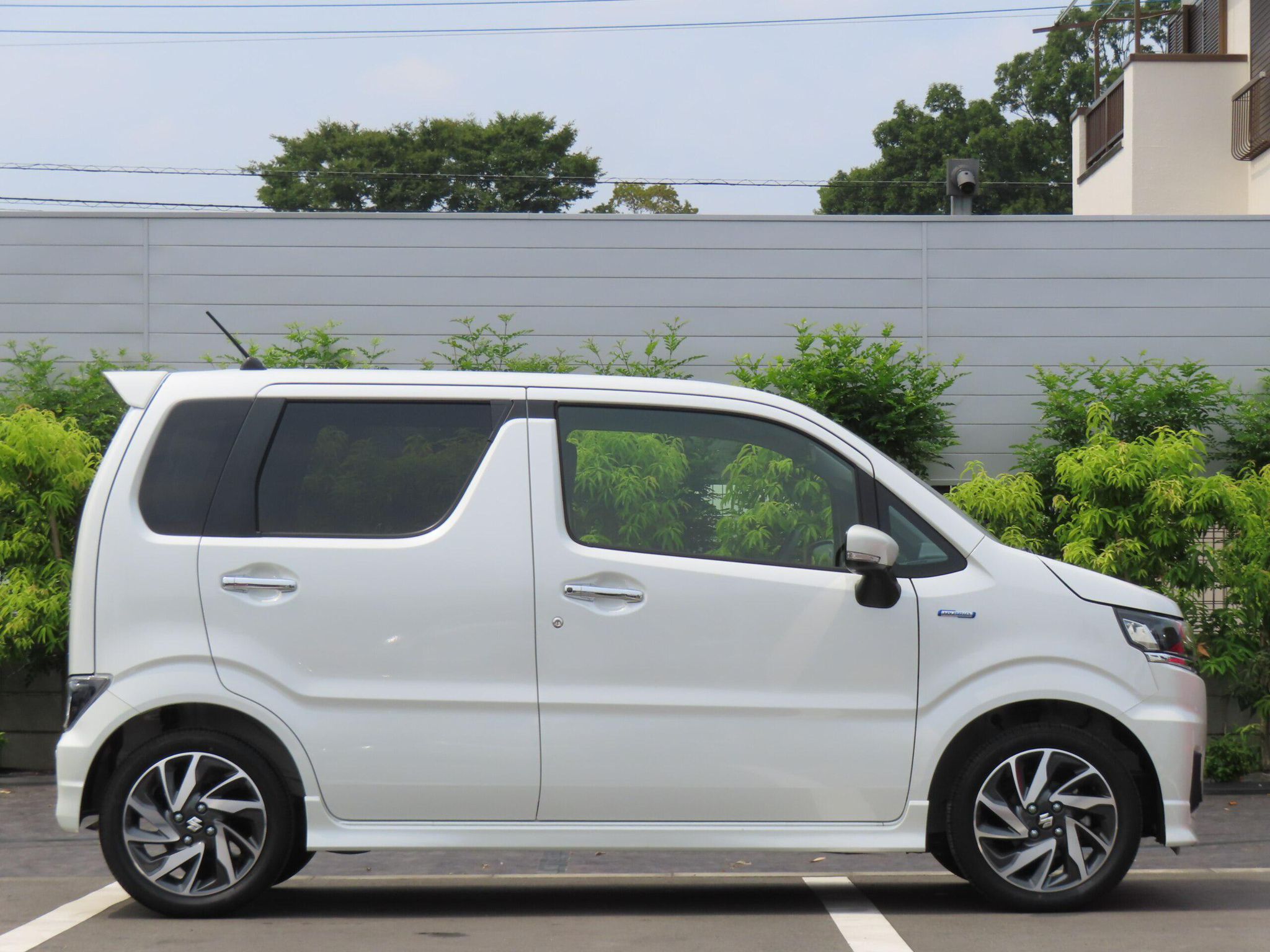 
								Suzuki Wagon R Custom Z full									