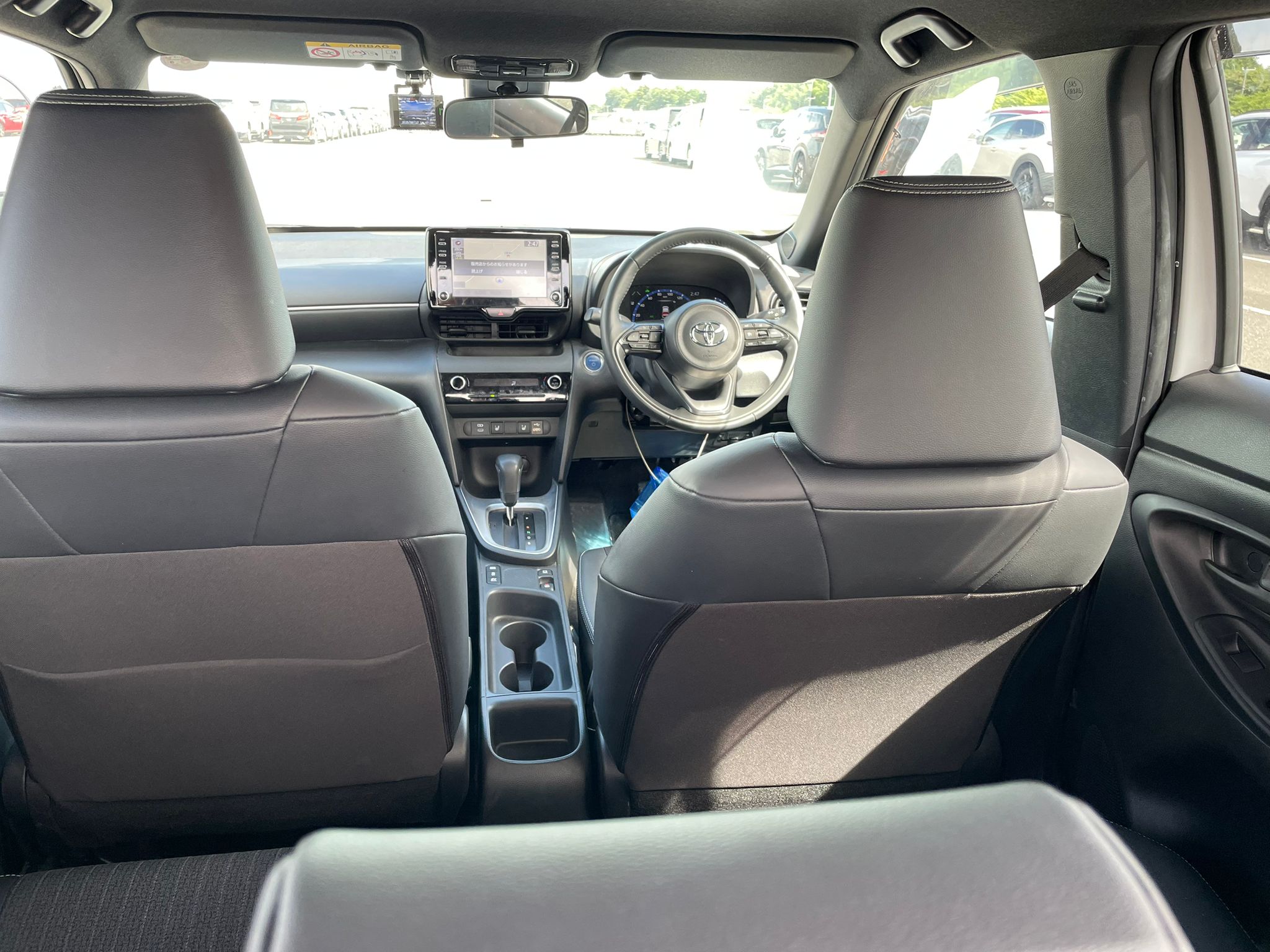 
								Toyota Yaris Cross full									