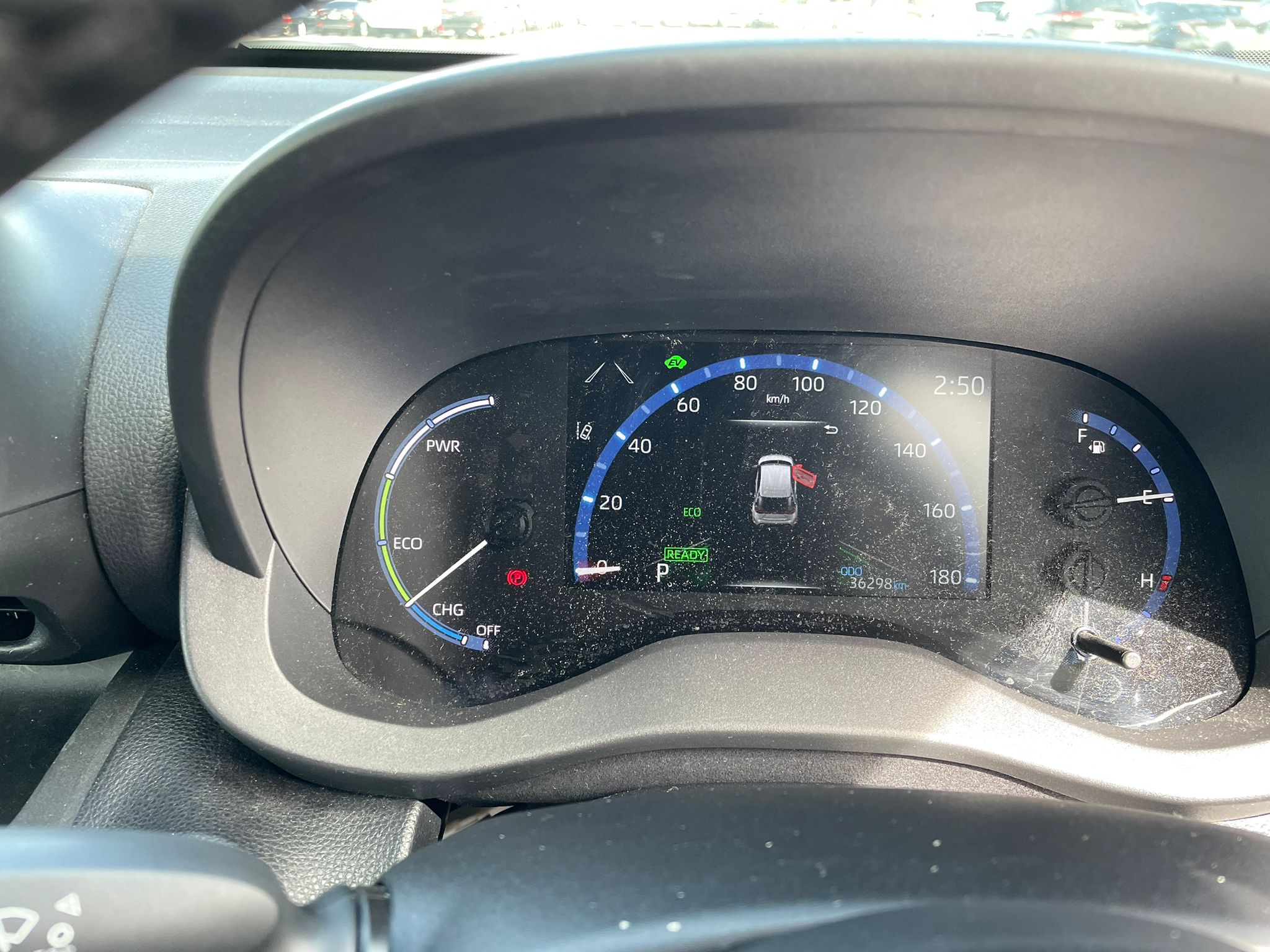
								Toyota Yaris Cross full									
