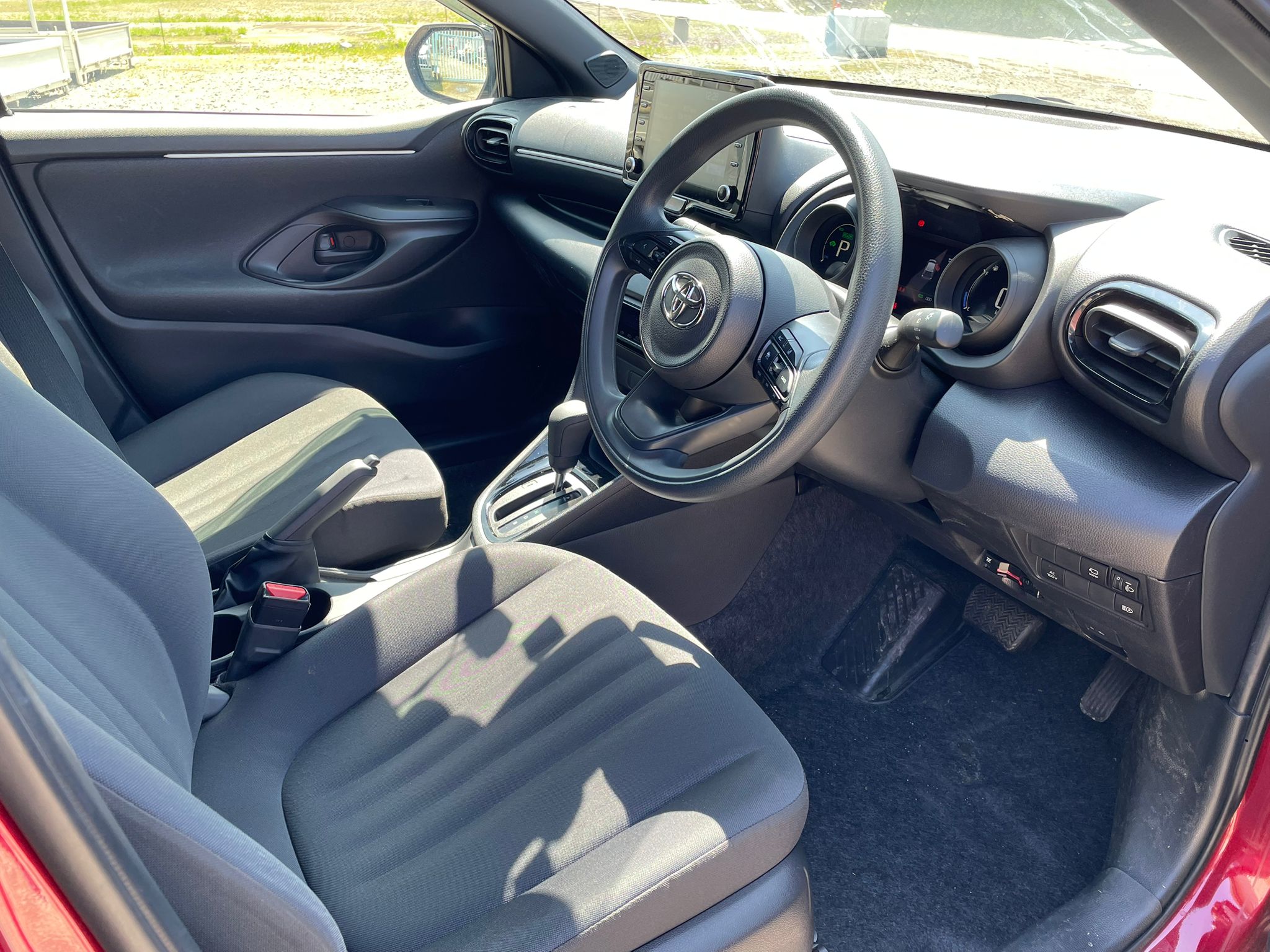 
								Toyota Yaris G full									